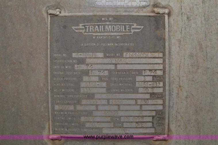 image for item K8592 1974 Trail Mobile F14S4CCH tank trailer