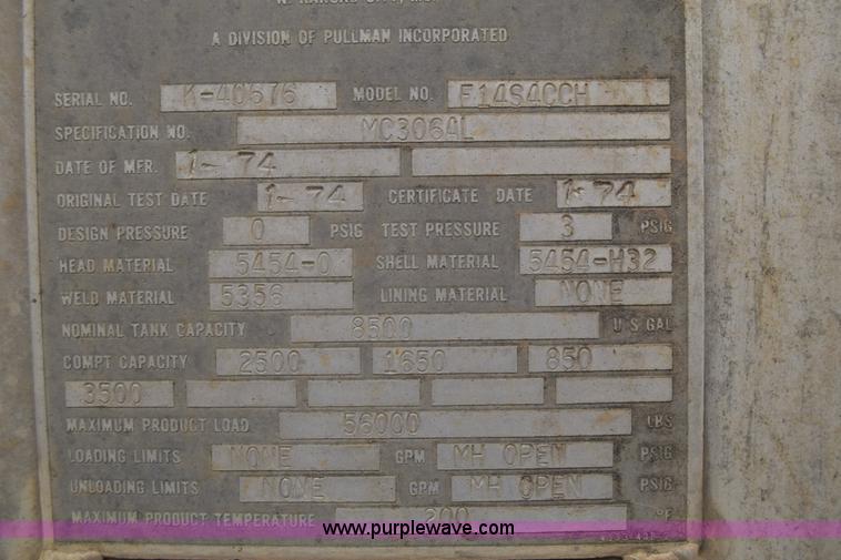 image for item K8592 1974 Trail Mobile F14S4CCH tank trailer