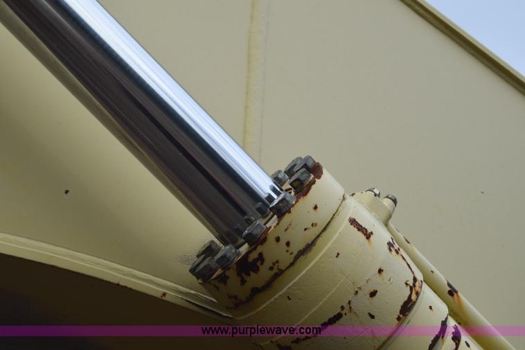 image for item K8594 1996 Komatsu PC200LC-6L excavator