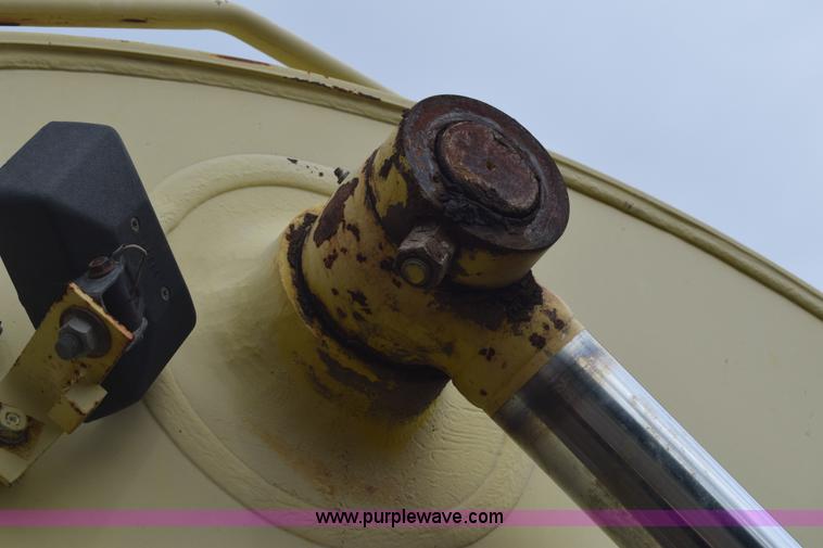 image for item K8594 1996 Komatsu PC200LC-6L excavator