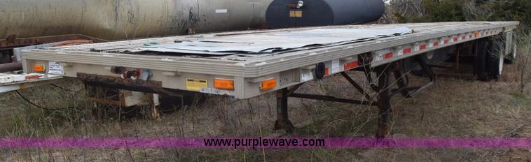 image for item K8599 1998 Reinke flatbed trailer