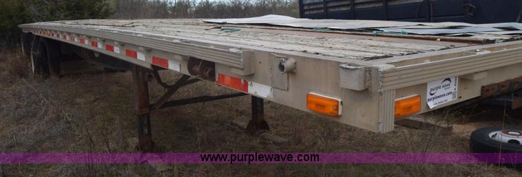 image for item K8599 1998 Reinke flatbed trailer