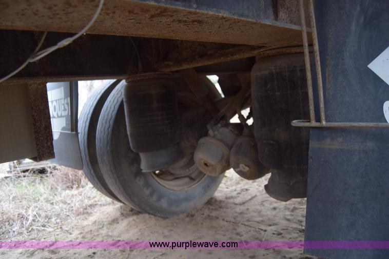 image for item K8599 1998 Reinke flatbed trailer