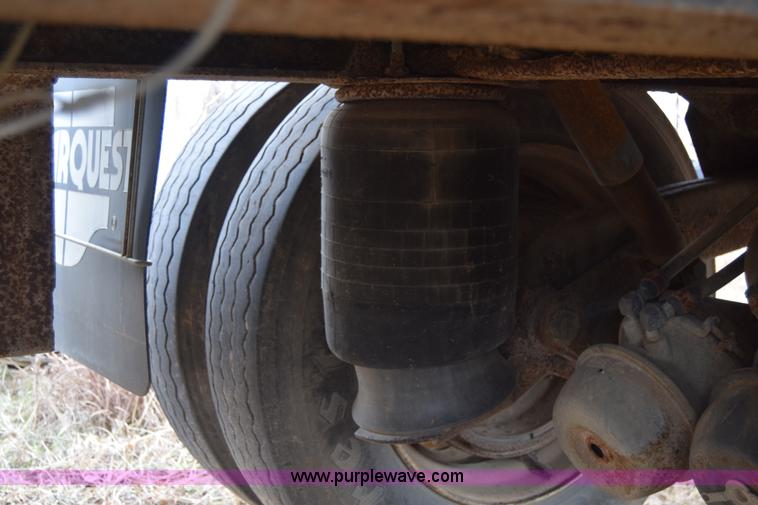 image for item K8599 1998 Reinke flatbed trailer