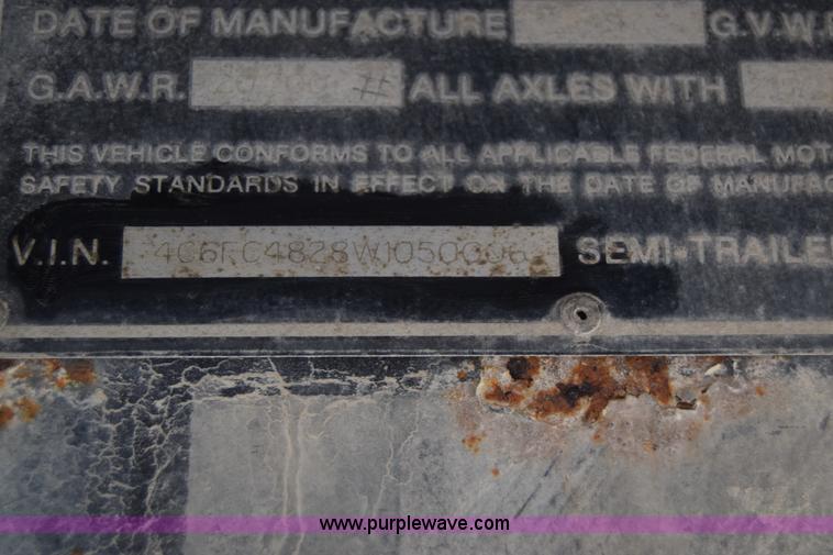 image for item K8599 1998 Reinke flatbed trailer