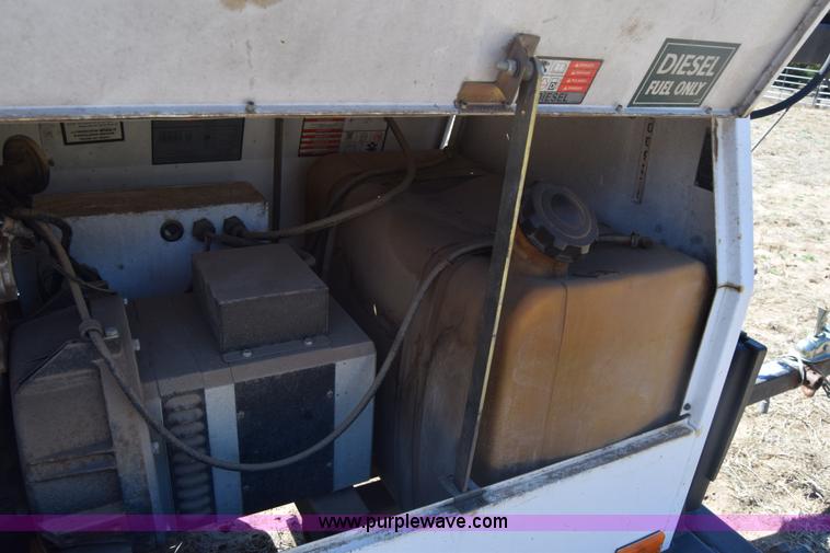 image for item K8605 Wacker LTC4 light tower