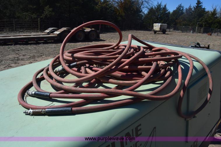 image for item K8606 Sullair 185 air compressor