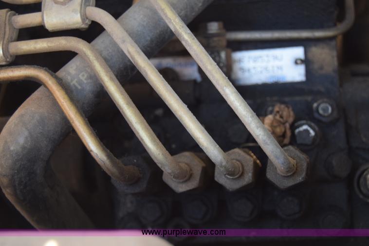 image for item K8606 Sullair 185 air compressor