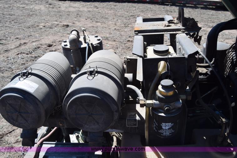 image for item K8606 Sullair 185 air compressor