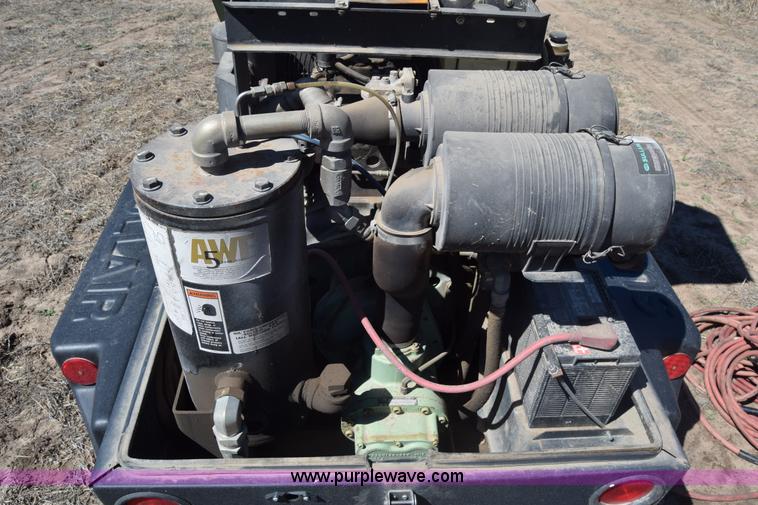 image for item K8606 Sullair 185 air compressor