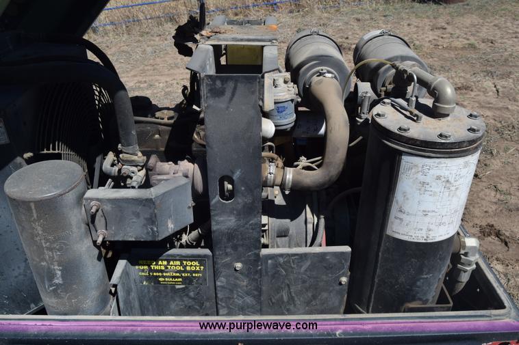 image for item K8606 Sullair 185 air compressor