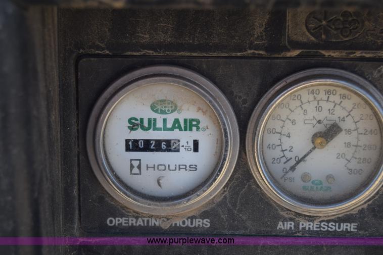 image for item K8606 Sullair 185 air compressor