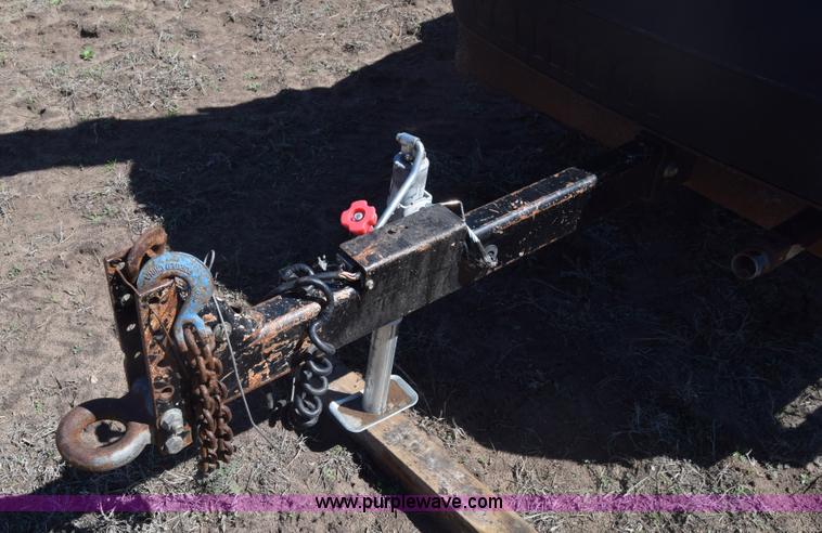 image for item K8607 2006 Vermeer BC1500 wood chipper