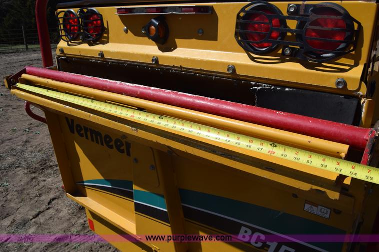 image for item K8607 2006 Vermeer BC1500 wood chipper