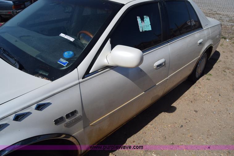 image for item BW9401 2000 Cadillac DeVille