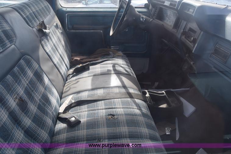 image for item BW9405 1982 Ford F150 pickup truck