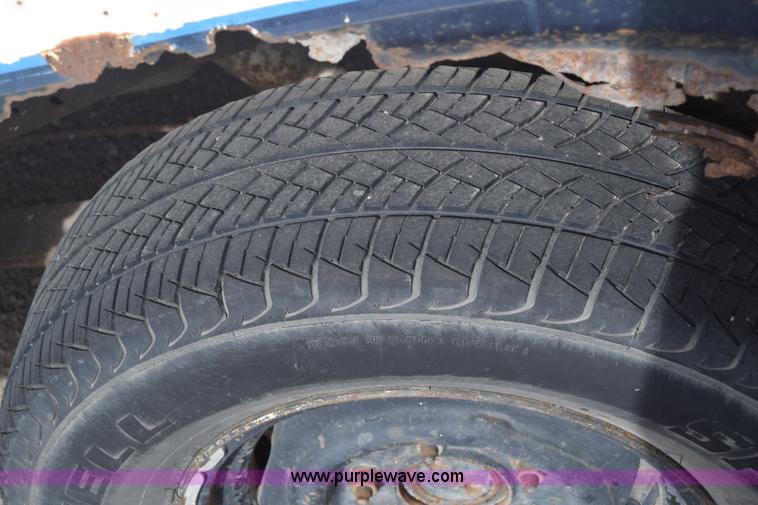 image for item BW9405 1982 Ford F150 pickup truck