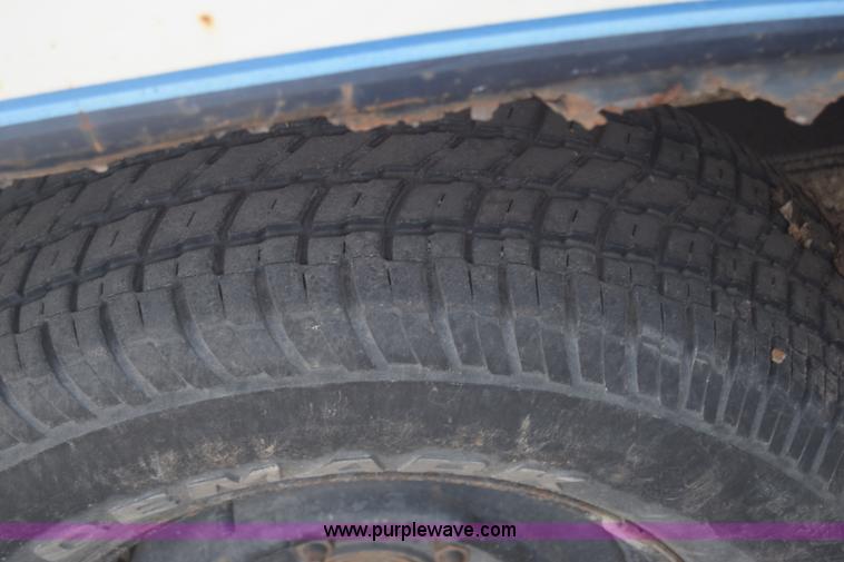 image for item BW9405 1982 Ford F150 pickup truck