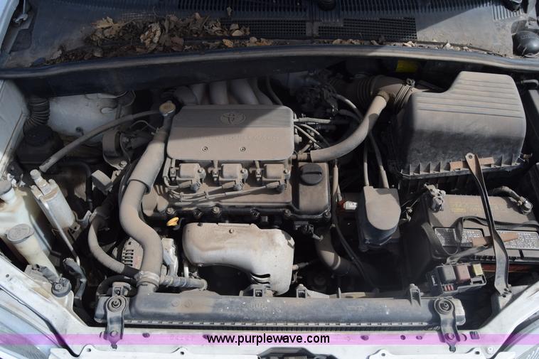 image for item BW9407 2000 Toyota Sienna van