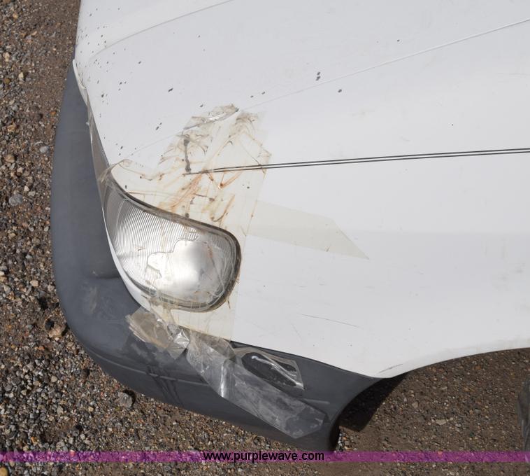 image for item BW9407 2000 Toyota Sienna van