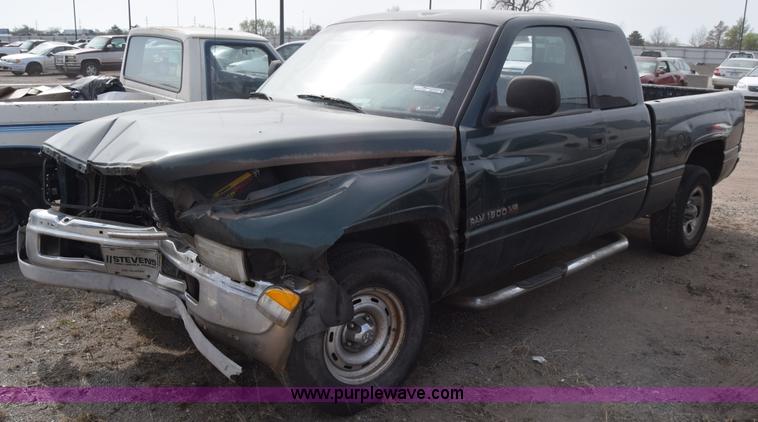 image for item BW9410 2001 Dodge Ram 1500 Ext. Cab pickup truck