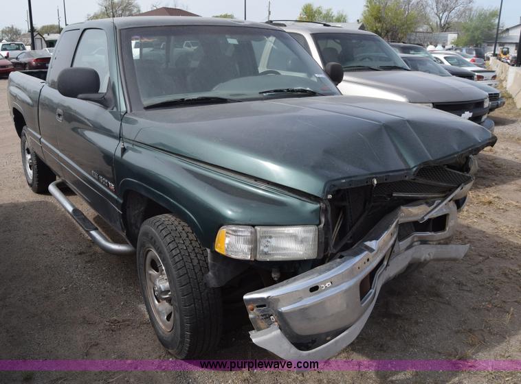 image for item BW9410 2001 Dodge Ram 1500 Ext. Cab pickup truck