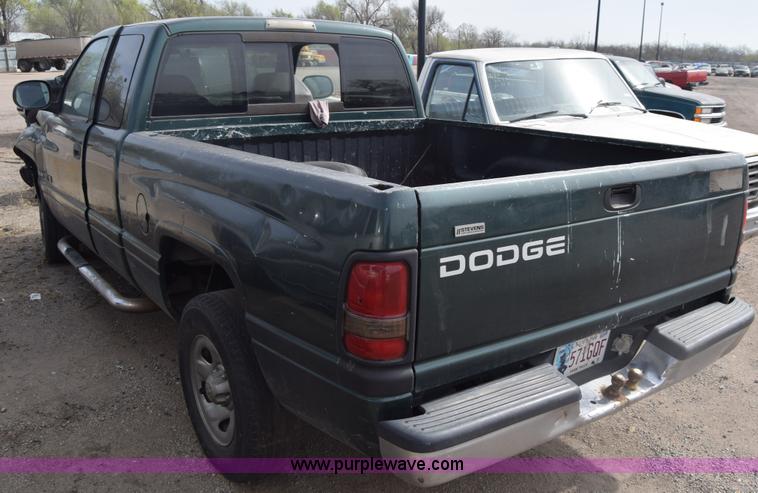 image for item BW9410 2001 Dodge Ram 1500 Ext. Cab pickup truck