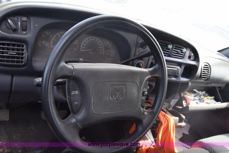 image for item BW9410 2001 Dodge Ram 1500 Ext. Cab pickup truck