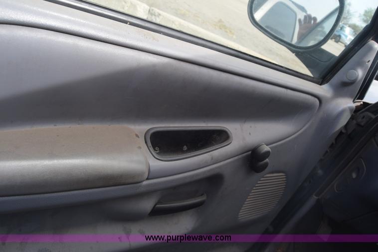 image for item BW9410 2001 Dodge Ram 1500 Ext. Cab pickup truck