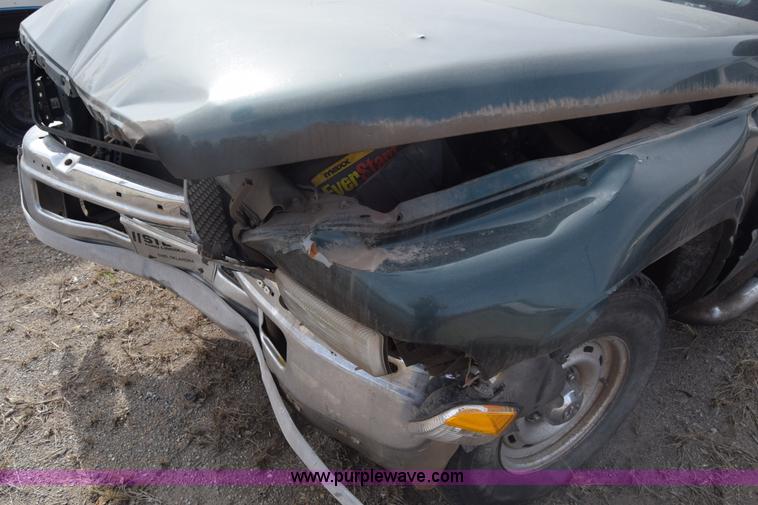 image for item BW9410 2001 Dodge Ram 1500 Ext. Cab pickup truck