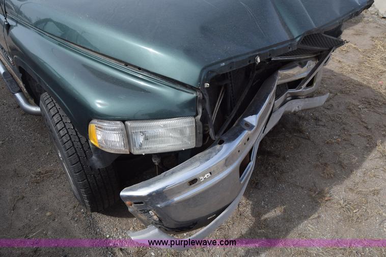 image for item BW9410 2001 Dodge Ram 1500 Ext. Cab pickup truck