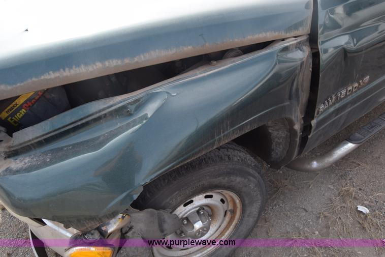 image for item BW9410 2001 Dodge Ram 1500 Ext. Cab pickup truck