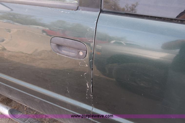 image for item BW9410 2001 Dodge Ram 1500 Ext. Cab pickup truck