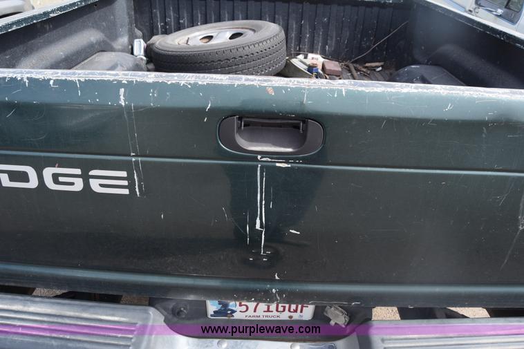 image for item BW9410 2001 Dodge Ram 1500 Ext. Cab pickup truck