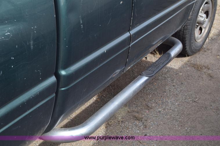 image for item BW9410 2001 Dodge Ram 1500 Ext. Cab pickup truck