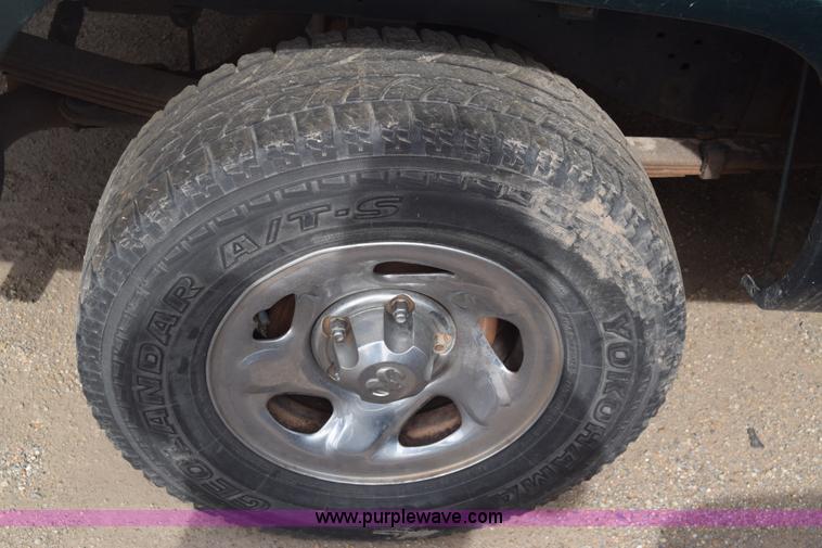 image for item BW9410 2001 Dodge Ram 1500 Ext. Cab pickup truck