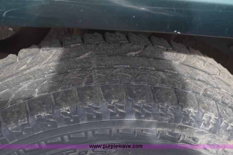 image for item BW9410 2001 Dodge Ram 1500 Ext. Cab pickup truck