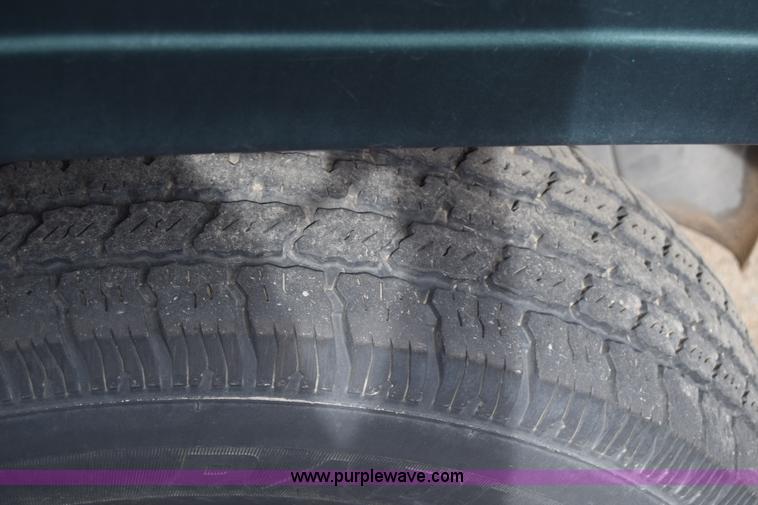 image for item BW9410 2001 Dodge Ram 1500 Ext. Cab pickup truck