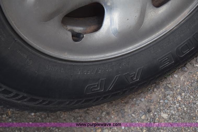 image for item BW9410 2001 Dodge Ram 1500 Ext. Cab pickup truck