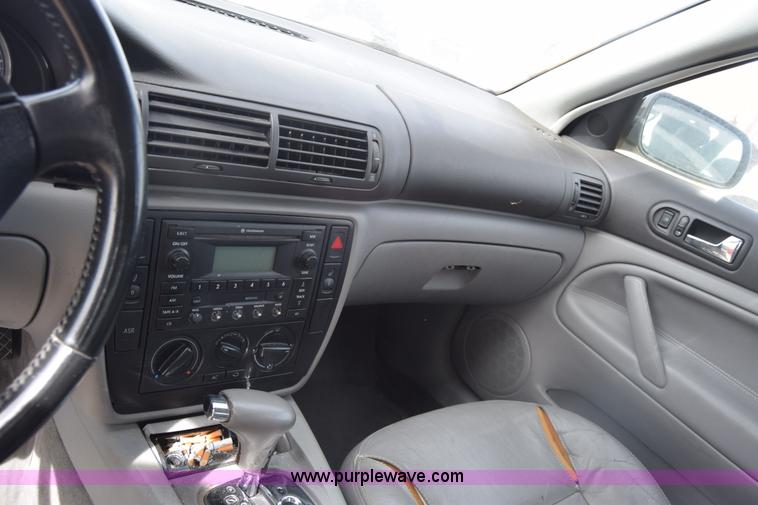 image for item BW9413 2002 Volkswagen Passat