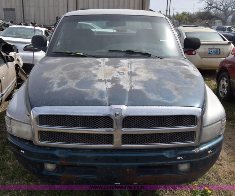 image for item BW9419 1999 Dodge Ram 1500 Quad Cab pickup truck