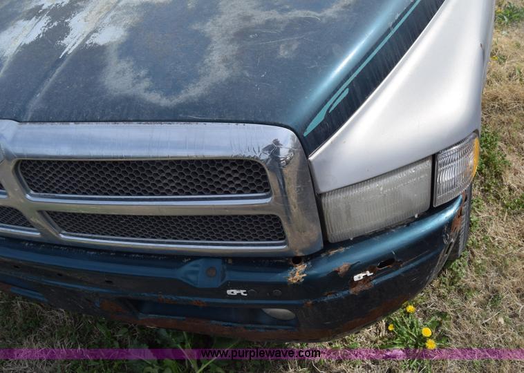 image for item BW9419 1999 Dodge Ram 1500 Quad Cab pickup truck