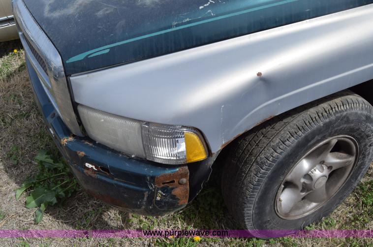 image for item BW9419 1999 Dodge Ram 1500 Quad Cab pickup truck