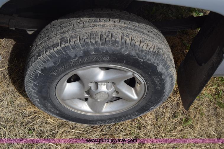 image for item BW9419 1999 Dodge Ram 1500 Quad Cab pickup truck