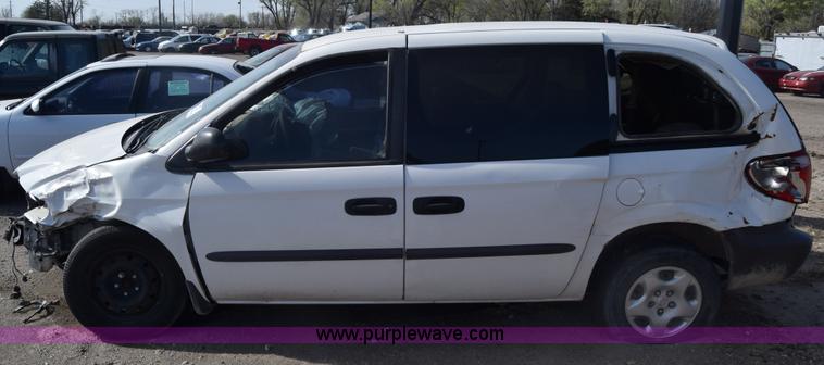 image for item K8513 2002 Dodge Caravan van