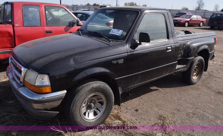 image for item K8514 1998 Ford Ranger pickup truck
