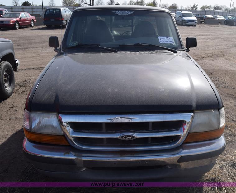 image for item K8514 1998 Ford Ranger pickup truck