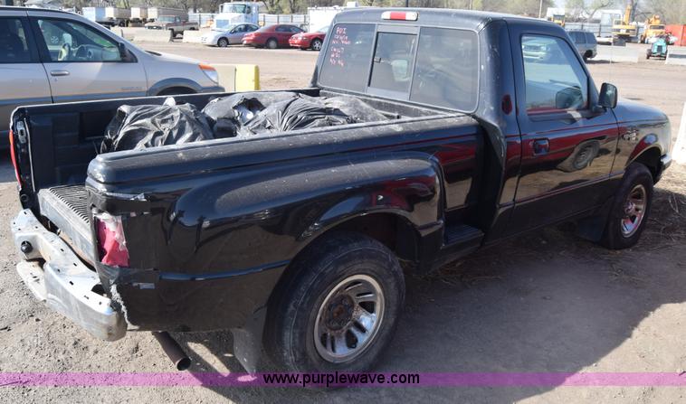 image for item K8514 1998 Ford Ranger pickup truck
