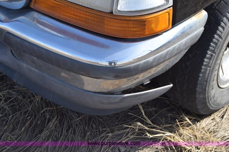 image for item K8514 1998 Ford Ranger pickup truck