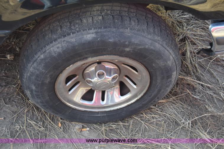 image for item K8514 1998 Ford Ranger pickup truck